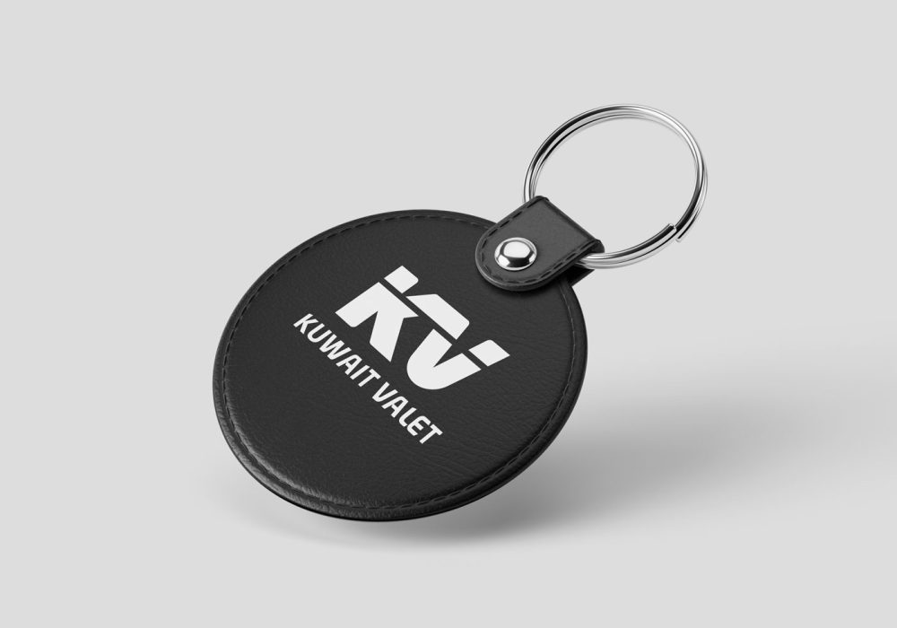 Free_Keychain_Mockup_3